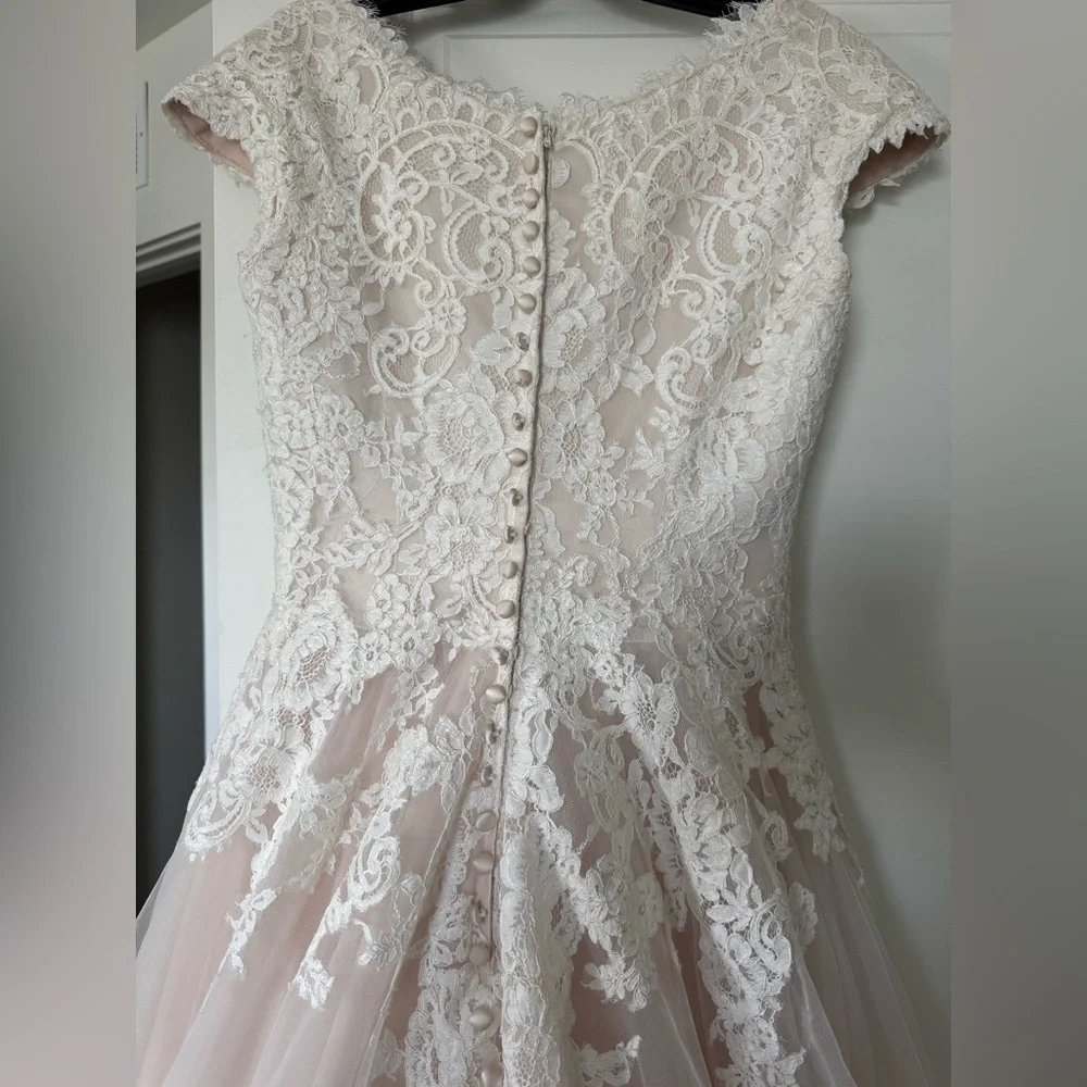 Allure Bridal Dakota size 8 - Picture 3 of 7